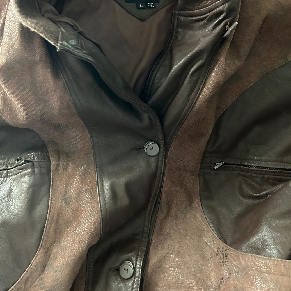 Women’s leather jacket size large